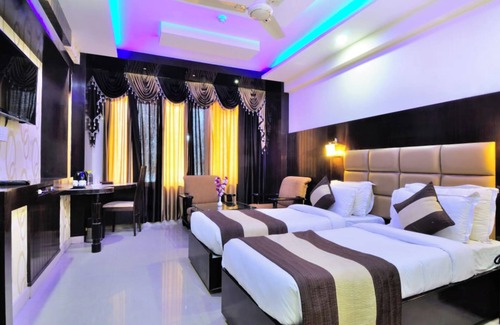 Mayapur Hotel | Crystal Ganga Heights 5 Min from Har Ki Pauri