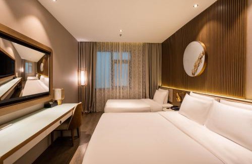 Downtown Shanghai Hotel | Crystal Hotel Shanghai Lujiazui Oriental Pearl Tower