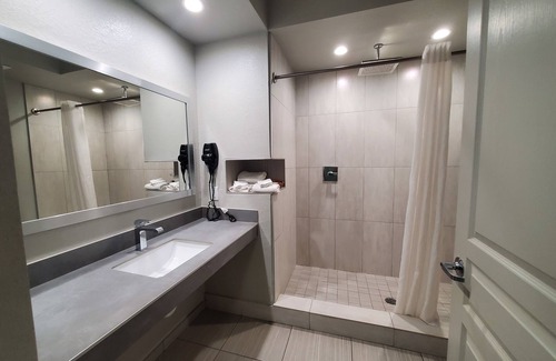 Porter Hotel | Crystal Inn