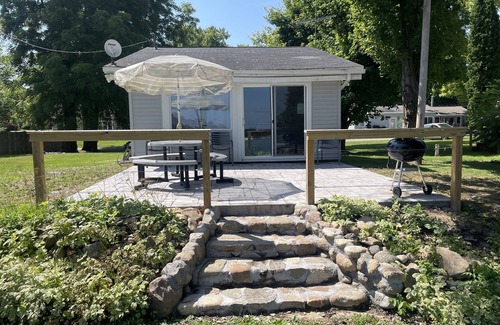 Crystal Cottage | Crystal Lake Cottage with Private Dock
