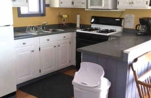 Barton Cottage | Crystal Lake Vermont 3 bedroom getaway!