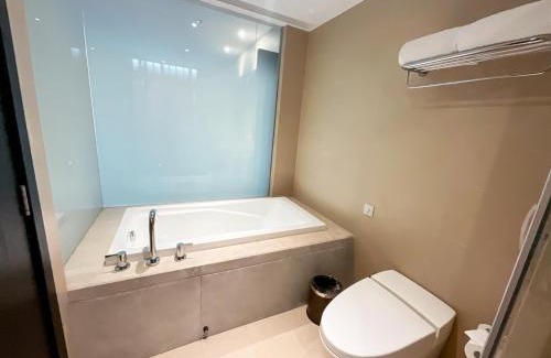 Pudong Hotel | Crystal Orange Hotel Shanghai International Tourism Resort Chuansha