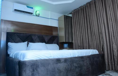 Abeokuta Hotel | Crystal Palace Hotel Accommodation and Suites