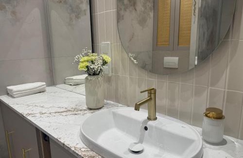 Stare Miasto Apartment | Crystal River Apartment