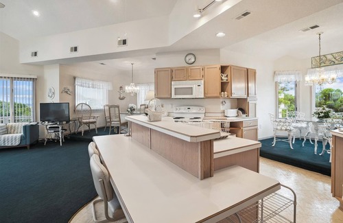 Tuckahoe House | Crystal Sands - Unique 5 BR in Southern Duck with Community Amenities