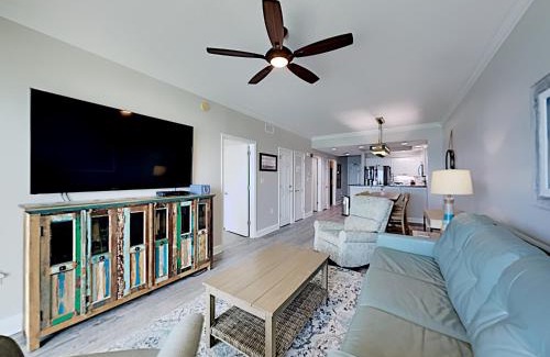Gulf Shores Apartment | Crystal Shores #1302
