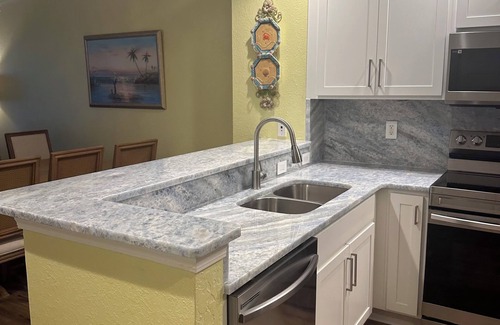 Gulf Shores Condo | Crystal Shores 905 by Liquid Life