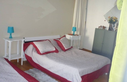 Target Apartment | CRYSTAL SINGING GITE.