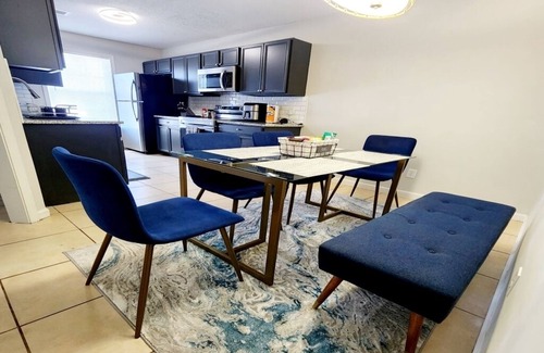 Florence House | Crystal Townhouse Near MUSC and Mcleod Hospital.