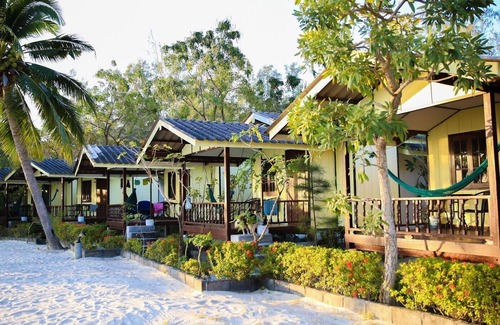 Srithanu Villa | Crystal white sand resort