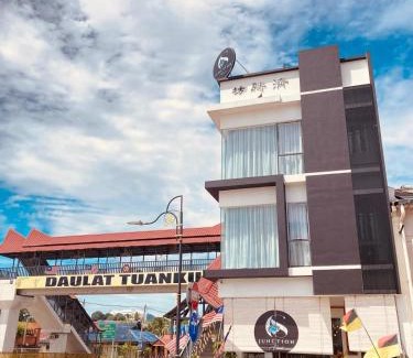 Kampung Tebat Kening House | CS Junction Point - Family Deluxe Room FDR
