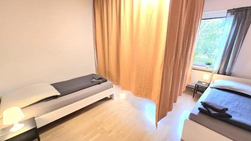 Hagen Apartment | -CS24- 3 rooms apartment in Hagen Eilpe - winter garden - HA01