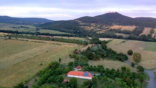 Mogyoroska House | Csonkás Kúria Vendégház Zemplén
