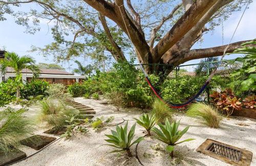 Tamarindo Villa | CU28 New 3 Bdrm Home w Pool and Guanacaste Tree