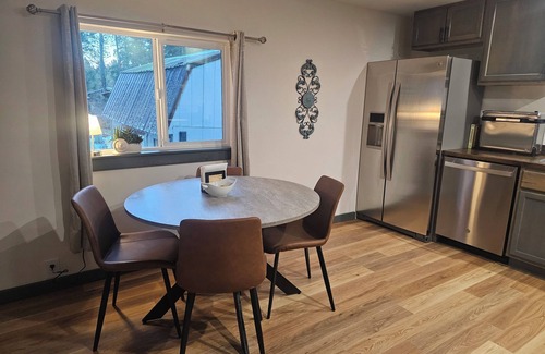 Durango West House | Cuatros Pinos ~ Quiet Tall Pine Retreat