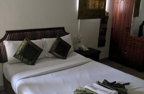 Shivaji Nagar Hotel | Cubbon Suites - 10 Minute walk to MG Road, MG Road Metro and Church Street