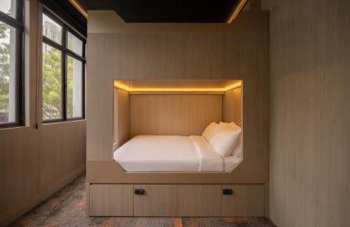 Downtown Singapore Hostel | Cube Social Boutique Capsule Hotel at Boat Quay
