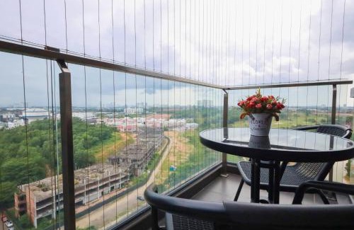 Tebrau Apartment | CUBE8TEEN#Austin Central #Walk to Little Paris