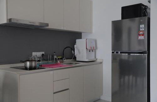 Kampung Pantai Dalam Apartment | CUBIC BOTANICAL BANGSAR HOMESTAY BY BIRDY STAY