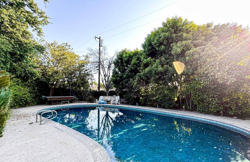 Ladera Heights House | Cubier - Stunning 6BR 4BA Oasis with Pool-Lou1-Lad