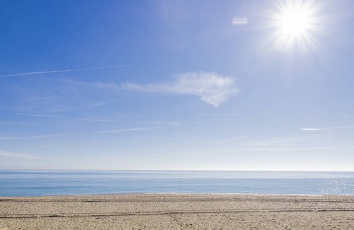 Torrequebrada Apartment | Cubo's Alvaro Benalmadena Beach & free parking