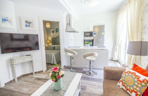 Alhaurin el Grande Apartment | Cubo's Apartamento Boutique Alhaurin/Free Wifi/Air Conditioning