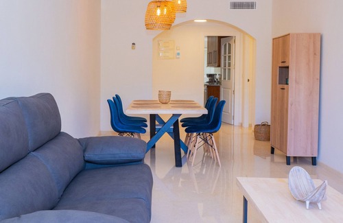 Elviria Apartment | Cubo's Apartamento Santa Maria Green Hills 3B/community pool/free parking/close to beach