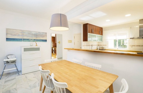 Carib Playa Apartment | Cubo's Cabopino Beach Marbella Apartment/First line of the beach/air conditioning/free wifi