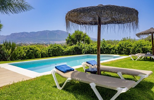 Alhaurin el Grande Cottage | Cubo's Casa Rural El Oasis De Don Pedro/private pool/air conditioning/free wifi