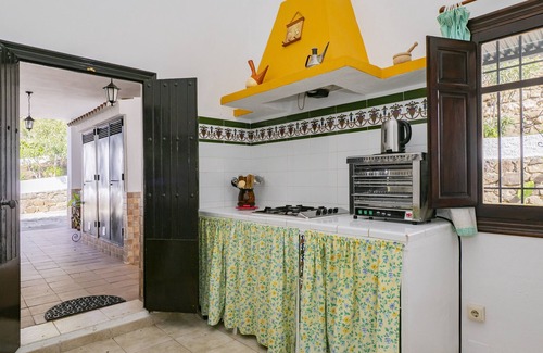 Jimera de Libar Cottage | Cubo's Casa Rural Los Lirios & Albahaca del Libar/private pool/free wifi/views