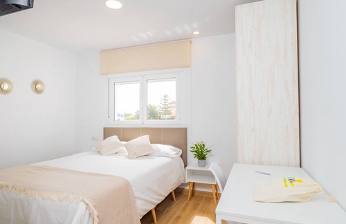 Torre de Benagalbon Bed & Breakfast | Cubo's Hostal William's Sunny 2 with Breakfast/free wifi/air conditioning