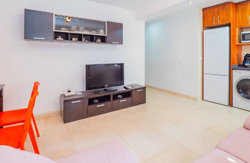 Bailen-Miraflores Apartment | Cubo's Tejares Malaga Apartment/city center/free wifi