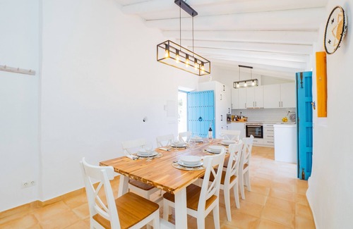 Coin Cottage | Cubo's View Mountain El Ventorrillo House/playground/air conditioning/private pool