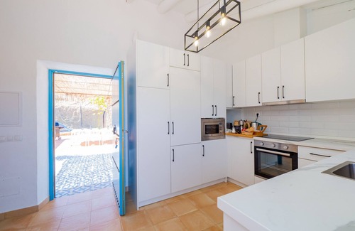 Coin Cottage | Cubo's View Mountain El Ventorrillo House/playground/air conditioning/private pool