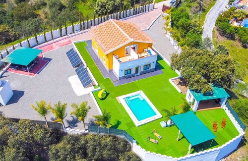 Alhaurin el Grande Villa | Cubo's Villa El Encinar/views/private pool/wifi/electric car charger