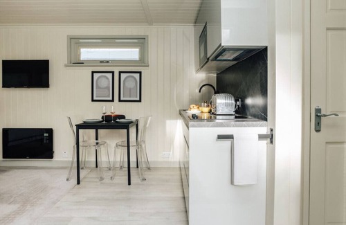 Medmenham Apartment | Cuckoo s Hideaway - From 75 Per Night