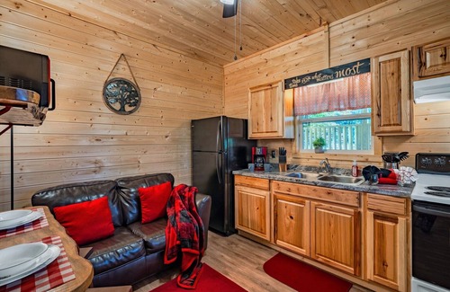 Cosby Cabin | Cuddling On The Creek Couples only romantic " TINY CABIN" retreat!