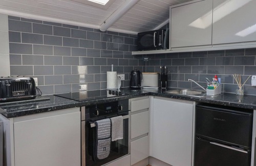 Arisaig Cottage | CUILLIN VIEW APARTMENT, pet friendly, with a garden in Arisaig
