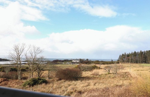 Arisaig Cottage | CUILLIN VIEW HOUSE, pet friendly, with a garden in Arisaig