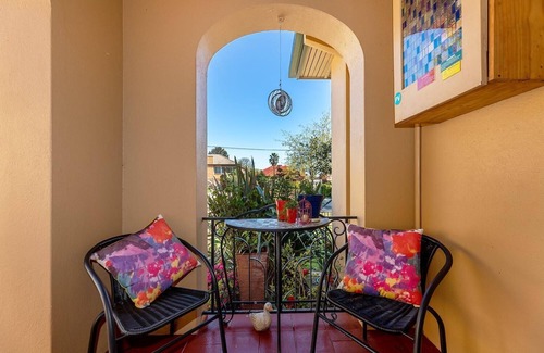 East Albury Apartment | Cullalo ArtHouse- gorgeous accommodation combined with an art gallery! - Stunning one bedroom apartment in east Albury