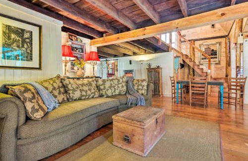 Cullowhee House | Cullowhee Getaway with Fireplace on Private Meadow