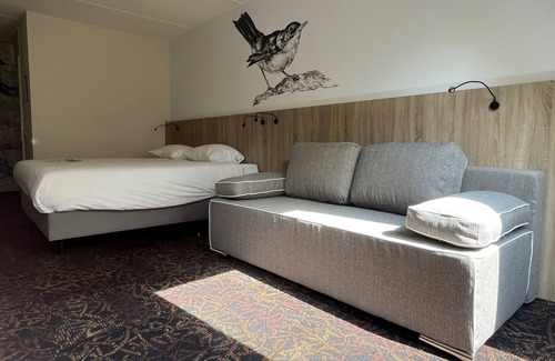 Bruggenmors Hotel | Cultural Getaway w/Free Parking In Enschede — Walk To Rijksmuseum And Volkspark