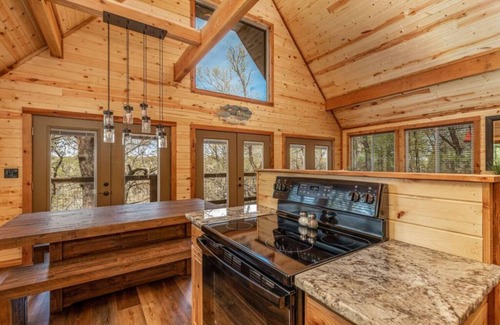 Afton Cabin | Cumberland Cabin (Boat Slip Included)