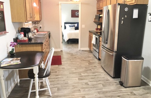 Smyrna House | Cumberland Cottage, 1 level house just off I-24, near Murfreesboro and Nashville