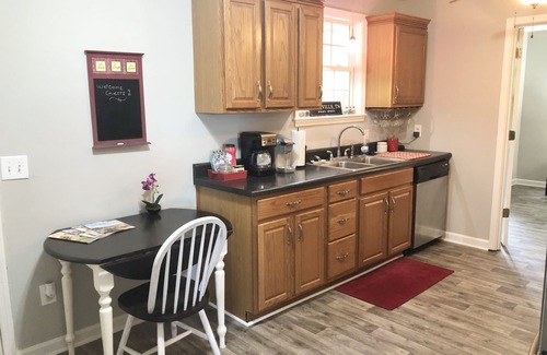 Smyrna House | Cumberland Cottage, 1 level house just off I-24, near Murfreesboro and Nashville