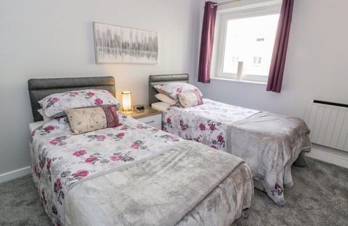 Largs Apartment | Cumbrae View, LARGS