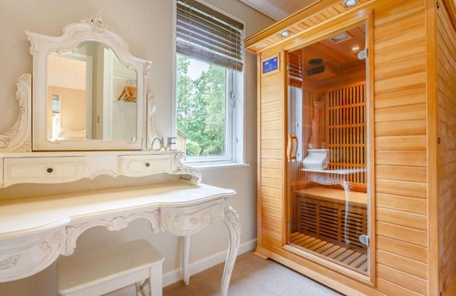 Churchill House | Cupid Lodge