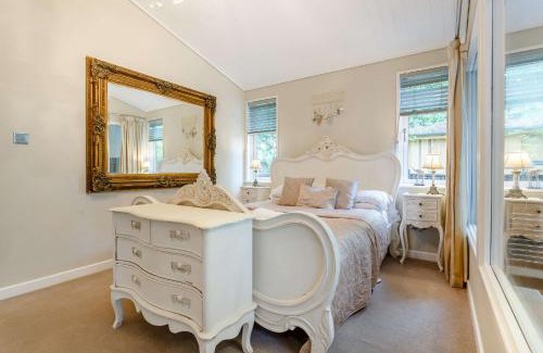 Churchill House | Cupid's Lodge