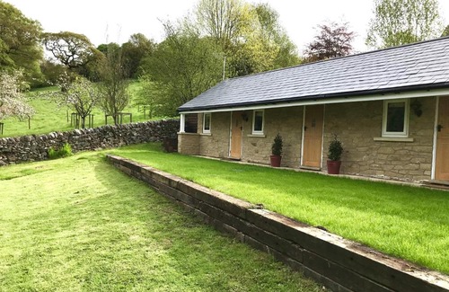 Calver Bed & Breakfast | Curbar Hillside B&B