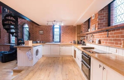 Netley House | Curbridge Chapel a converted chapel